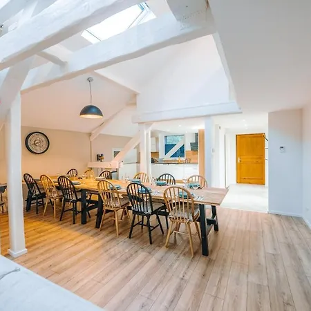 Dormitorium De La Route Des Vins アパート *