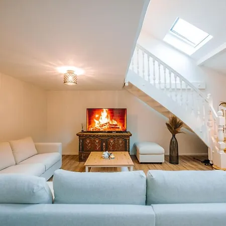 Dormitorium De La Route Des Vins アパート *