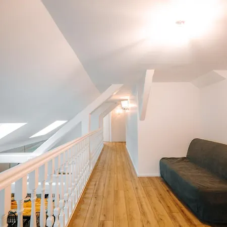 Dormitorium De La Route Des Vins *